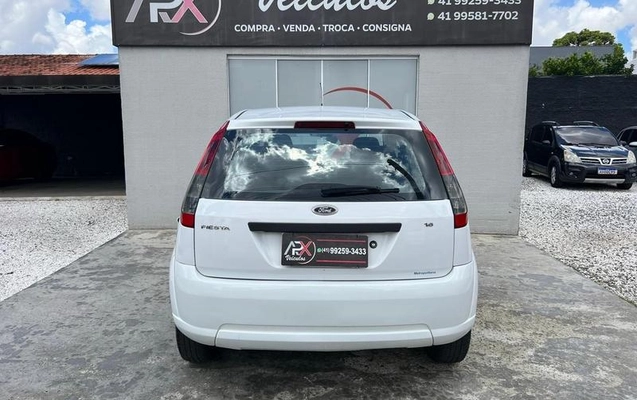 imagem-https://www.socarrao.com.br/sc-vehicle-images-prod/795369/1787163357581-7716304_5_B_c3454a3017.jpeg
