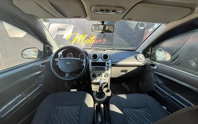 imagem-https://www.socarrao.com.br/sc-vehicle-images-prod/795518/1789999564383-7790206_18_B_9aa7be1f17.jpeg