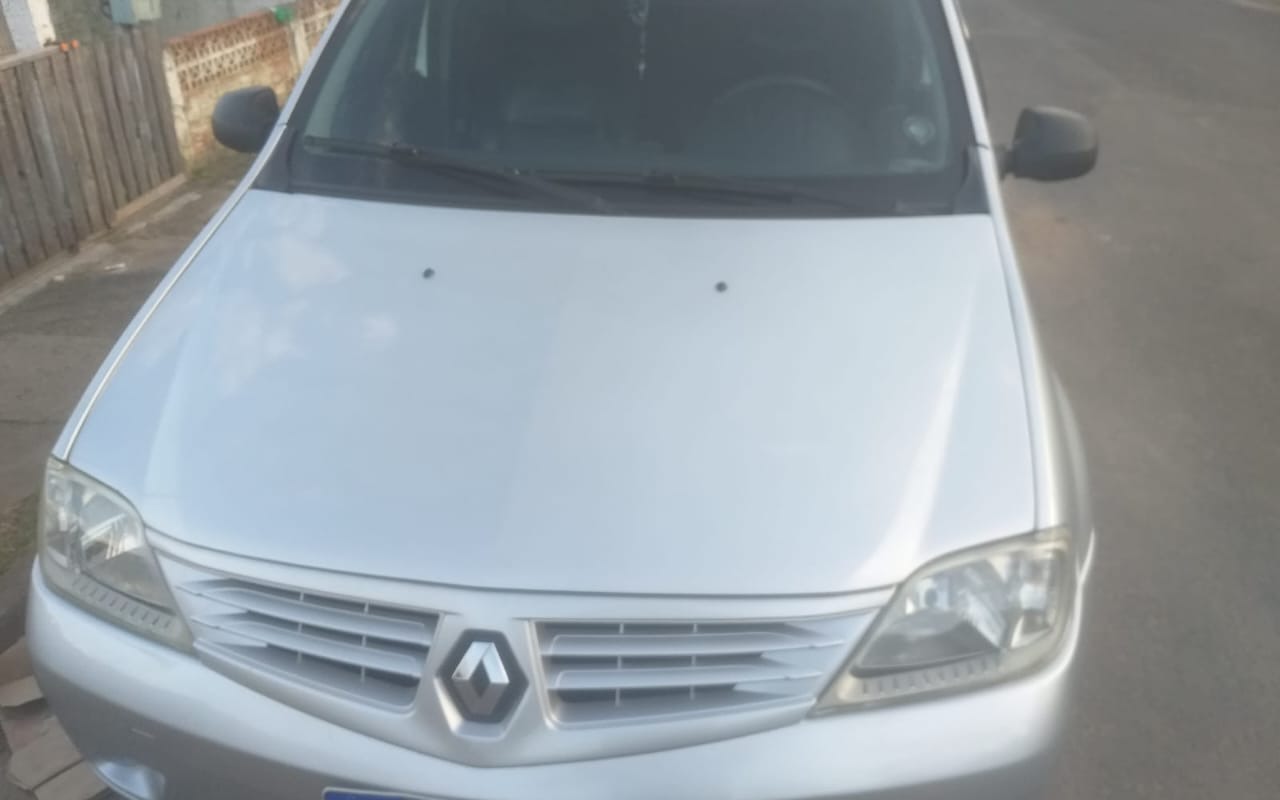 Renault Logan Expres./Exp. UP Hi-Flex 1.0 16V 4p na cor Prata no Alvorada / RS - 797201
