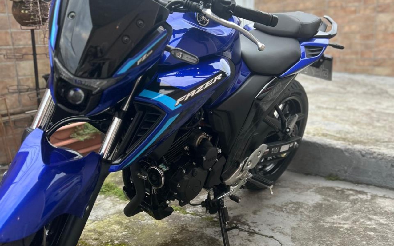 Yamaha FZ25 250 FAZER CONNECTED 2025 Azul — foto 1 de 3