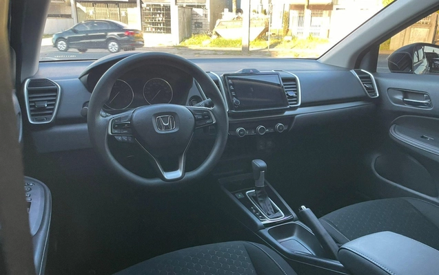 imagem-https://www.socarrao.com.br/sc-vehicle-images-prod/803734/1770639646688-6905570c7bd148a4bb77fbfa081d732c_1770639534479.jpeg