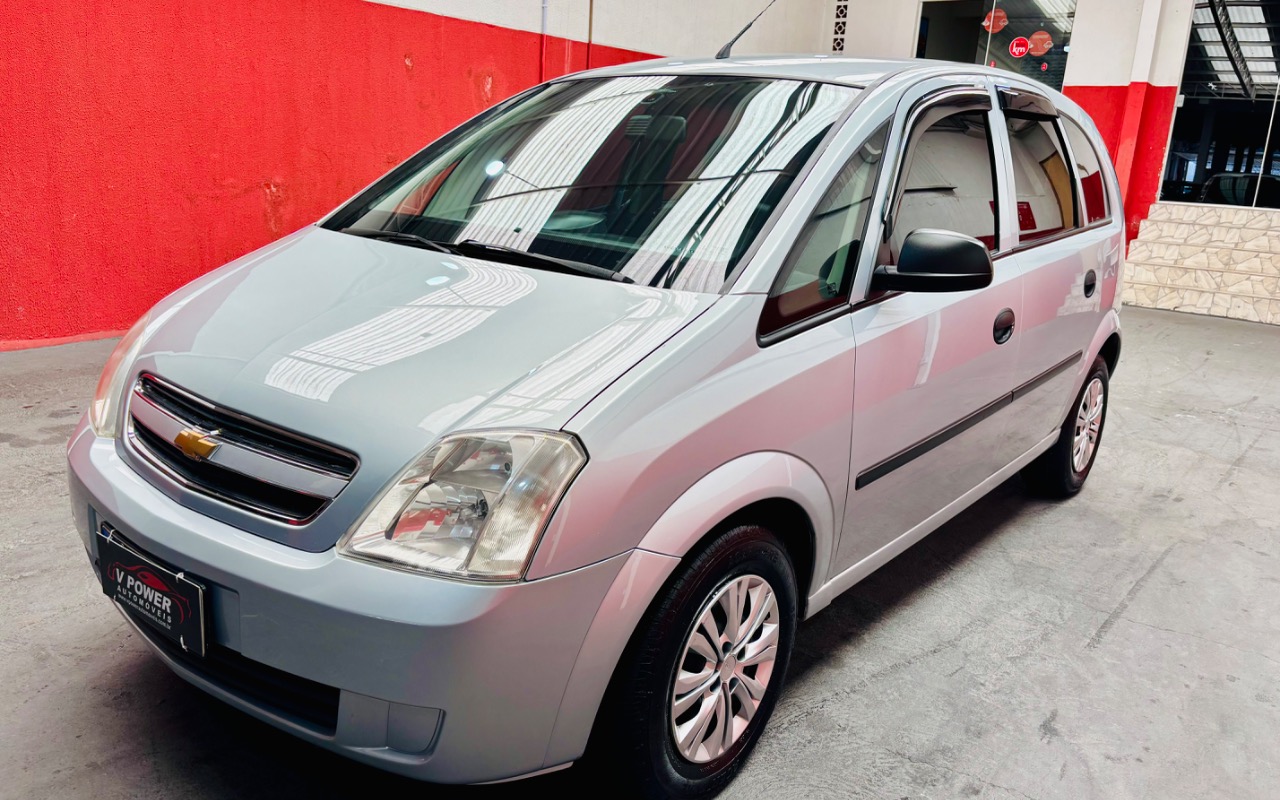 Chevrolet Meriva Joy 1.4 MPFI 8V ECONOFLEX 5p na cor Prata em Curitiba / PR - 803769