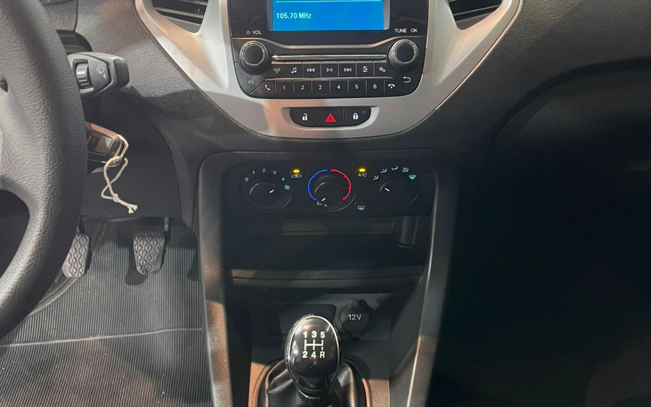imagem-https://www.socarrao.com.br/sc-vehicle-images-prod/804693/1770642711949-OC5qcGVn.jpeg