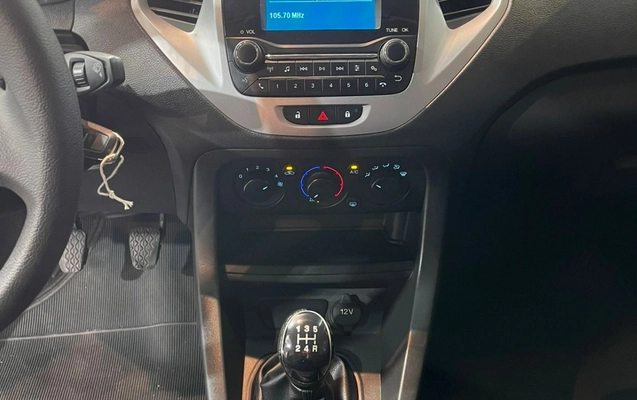 imagem-https://www.socarrao.com.br/sc-vehicle-images-prod/804693/1770642711949-OC5qcGVn.jpeg