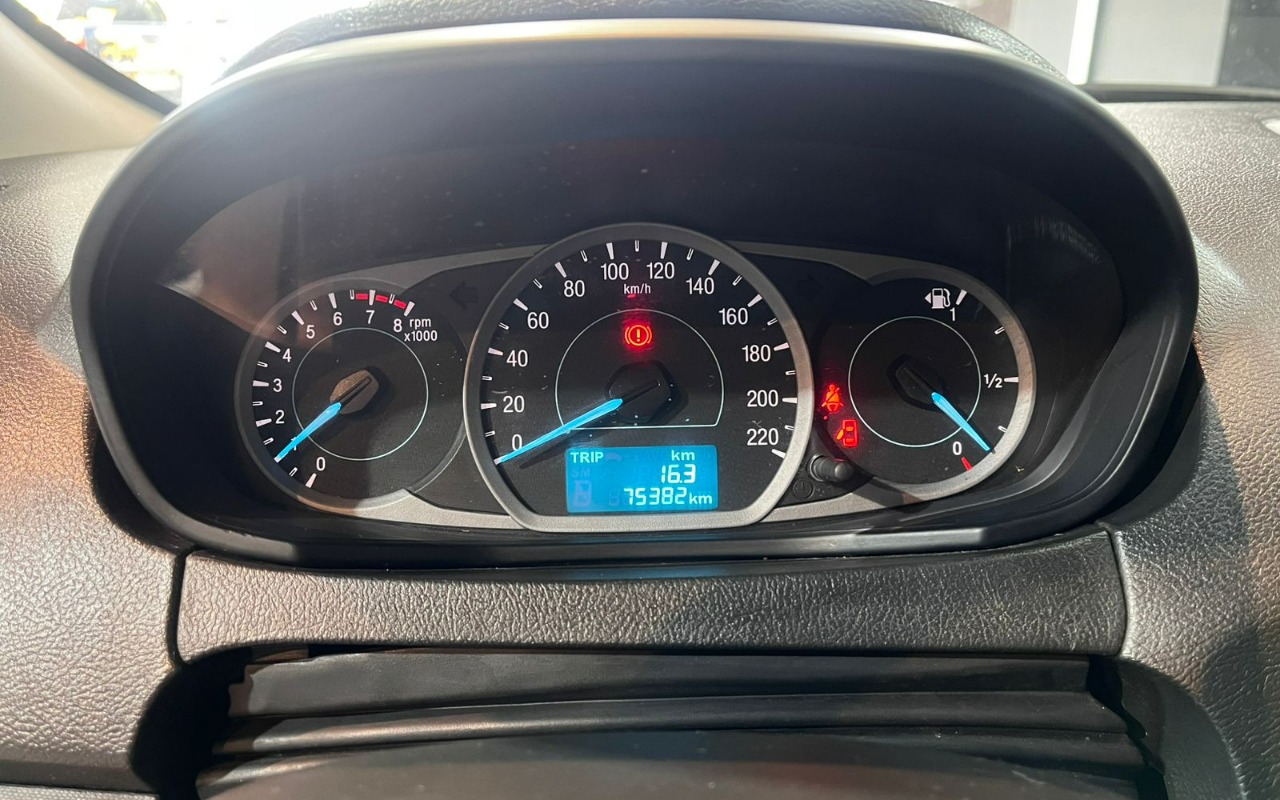 imagem-https://www.socarrao.com.br/sc-vehicle-images-prod/804693/1770642712029-OS5qcGVn.jpeg