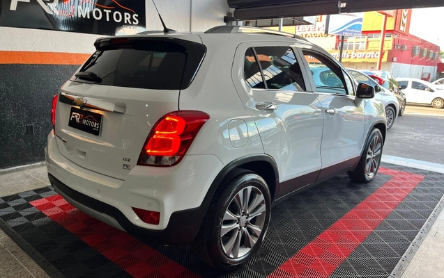 imagem-https://www.socarrao.com.br/sc-vehicle-images-prod/804855/1770644707280-V2hhdHNBcHAgSW1hZ2UgMjAyNi0wMi0wNCBhdCAxOC4yNC4yMSAoNCkuanBlZw.jpeg