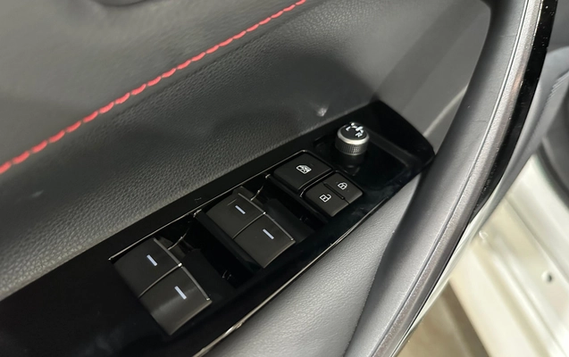 imagem-https://www.socarrao.com.br/sc-vehicle-images-prod/805197/1784296804142-vehicle_image_1770646995_53a1d135598ae6be07fbf489c93424ac.jpeg