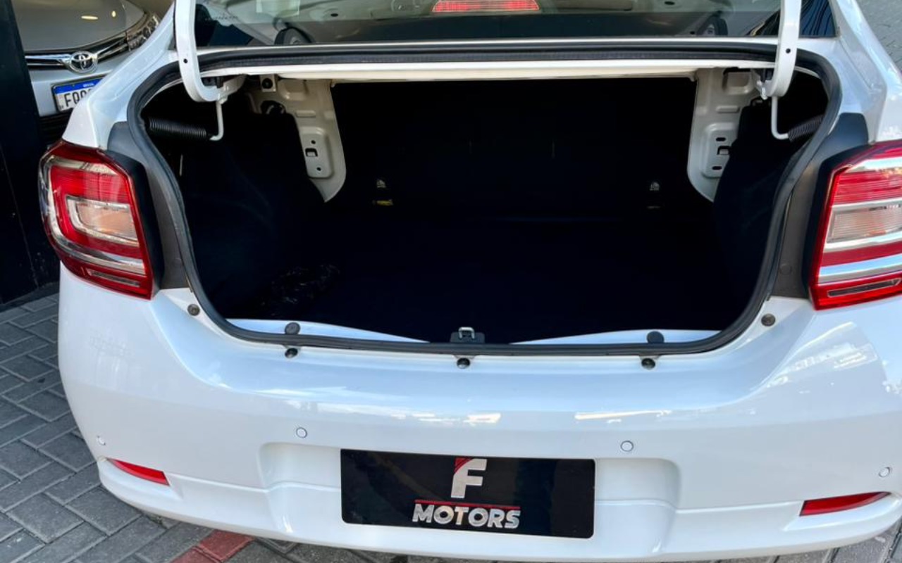 imagem-https://www.socarrao.com.br/sc-vehicle-images-prod/806015/1770656433387-V2hhdHNBcHAgSW1hZ2UgMjAyNi0wMi0wOSBhdCAxMS4xMy4xMiAoMykuanBlZw.jpeg