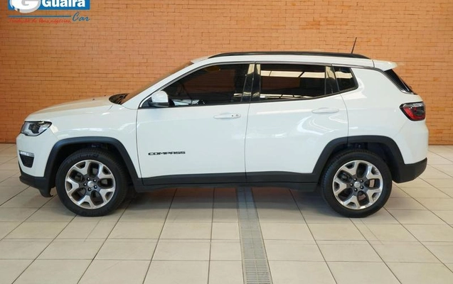 imagem-https://www.socarrao.com.br/sc-vehicle-images-prod/806098/1789567869565-7417006_24_B_4b72a2763c.jpeg
