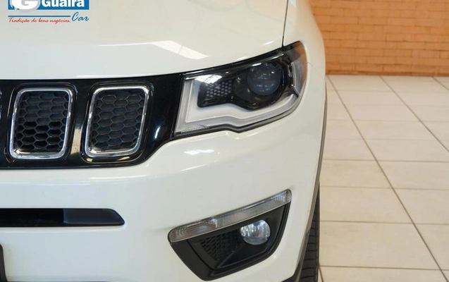 imagem-https://www.socarrao.com.br/sc-vehicle-images-prod/806098/1789567869574-7417006_16_B_6b0bfc224d.jpeg