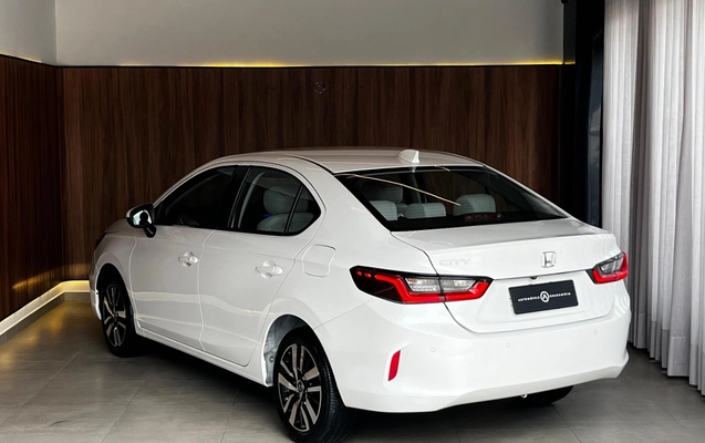 imagem-https://www.socarrao.com.br/sc-vehicle-images-prod/807164/1789755905795-03f341f7cf7e41afab9dc077f4871c19_1763055884656.jpeg