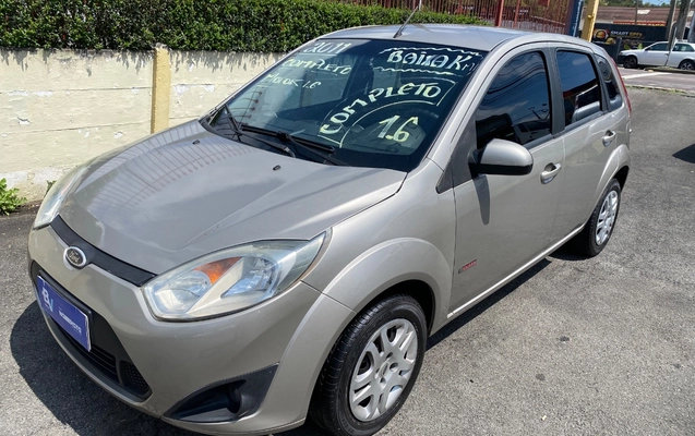 imagem-https://www.socarrao.com.br/sc-vehicle-images-prod/807415/1789584673691-SU1HXzEyNDYuanBlZw.jpeg