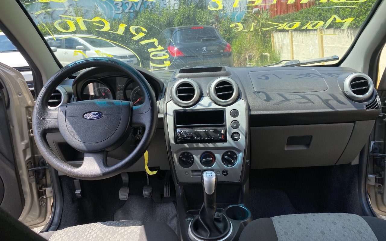 imagem-https://www.socarrao.com.br/sc-vehicle-images-prod/807415/1789584674071-SU1HXzEyNTEuanBlZw.jpeg