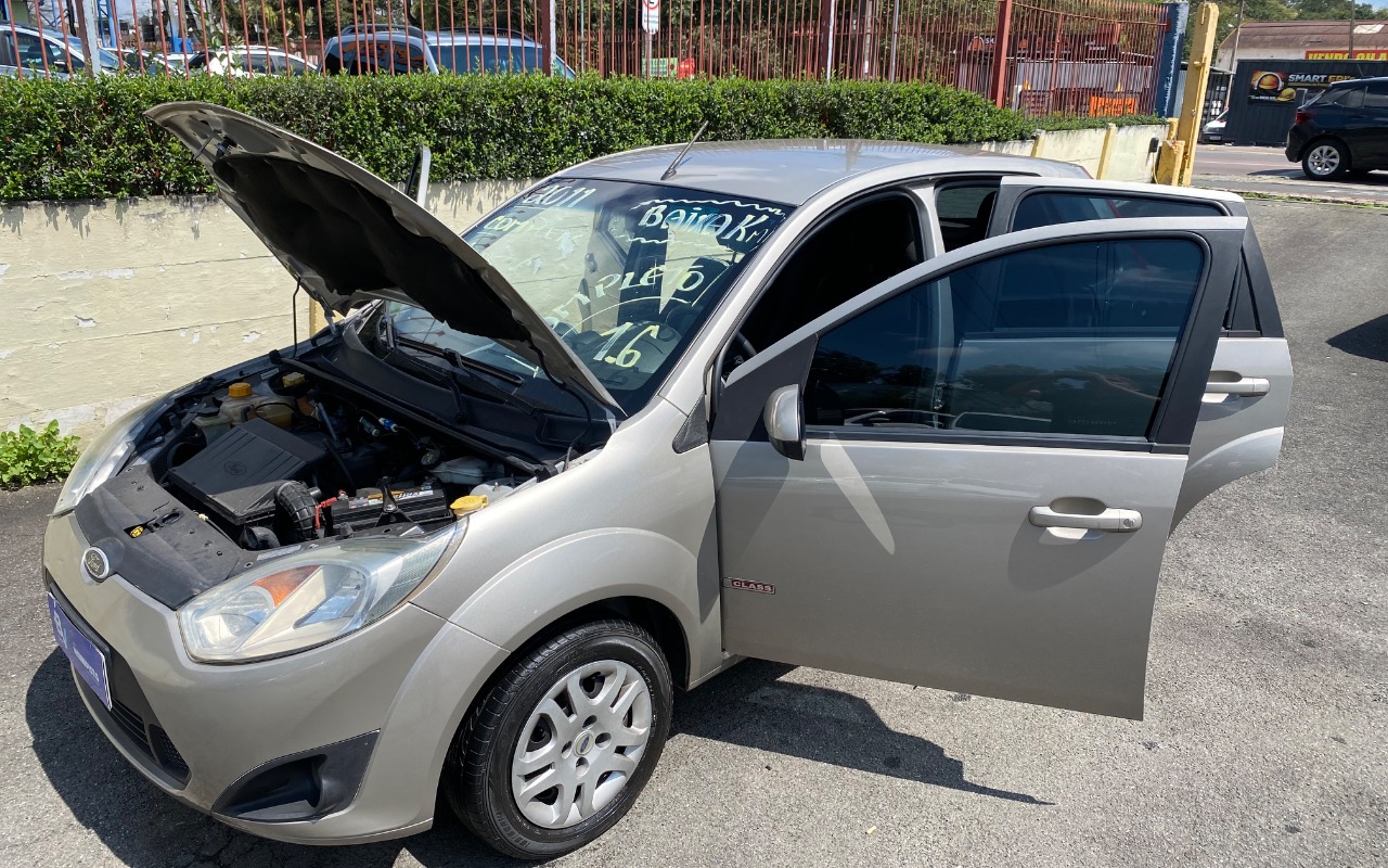 imagem-https://www.socarrao.com.br/sc-vehicle-images-prod/807415/1789584674719-SU1HXzEyNTkuanBlZw.jpeg