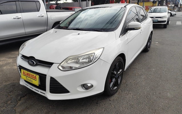 imagem-https://www.socarrao.com.br/sc-vehicle-images-prod/807720/1770665327069-MTc2ODU4OTg3MTQ2Mi5qcGc.jpg