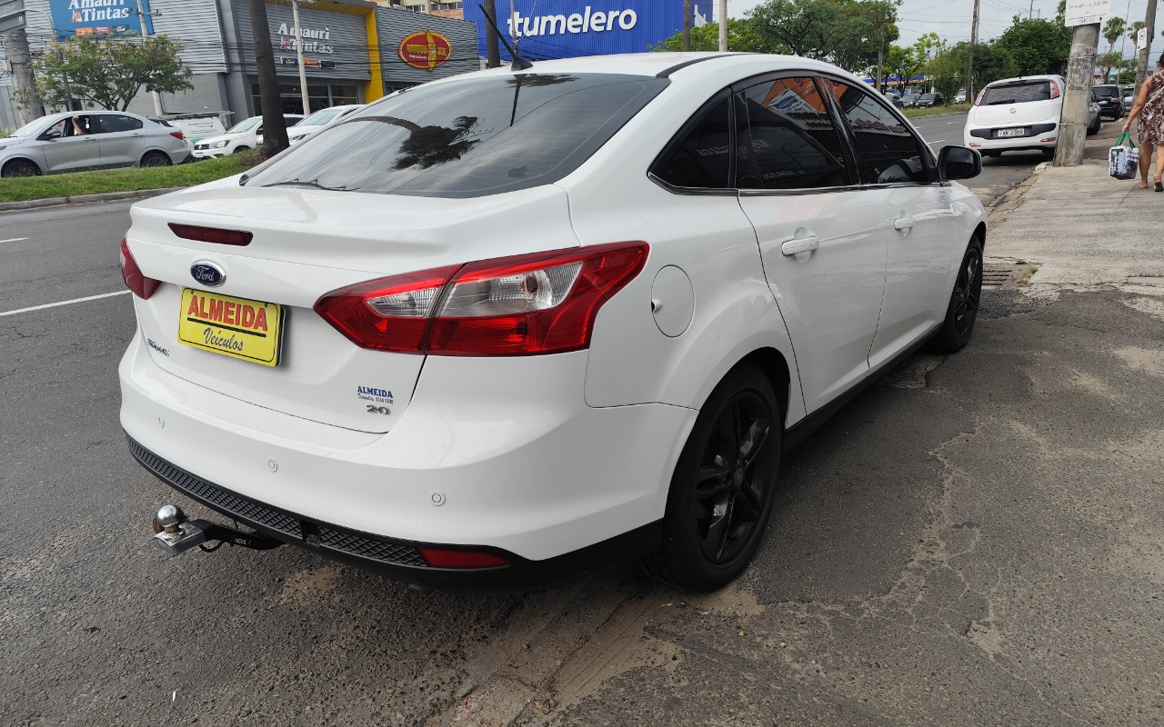 imagem-https://www.socarrao.com.br/sc-vehicle-images-prod/807720/1770665327595-MTc2ODU4OTg3MTQ5MS5qcGc.jpg