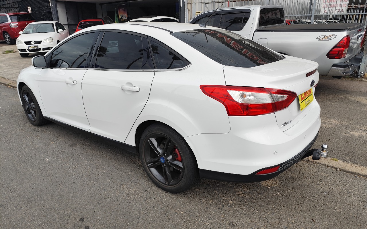 imagem-https://www.socarrao.com.br/sc-vehicle-images-prod/807720/1770665327691-MTc2ODU4OTg3MTUwNC5qcGc.jpg