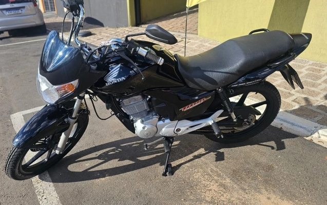 imagem-https://www.socarrao.com.br/sc-vehicle-images-prod/808235/1787090055284-q8u8X2nRg9DVXjFa8MEIzOT2jM9MAICE.jpg