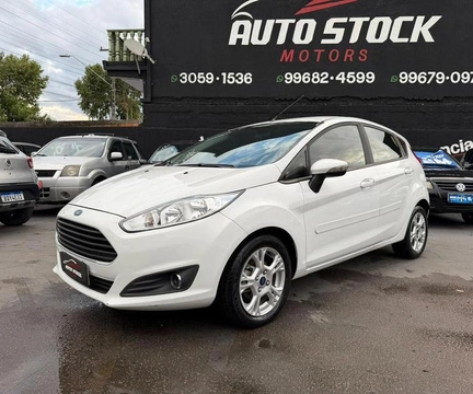 Ford Fiesta 2015 Branco — foto 1 de 3