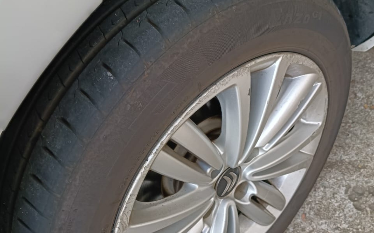 imagem-https://www.socarrao.com.br/sc-vehicle-images-prod/808843/1770688368378-SU1HLTIwMjUxMjI3LVdBMDAxNy5qcGc.jpg