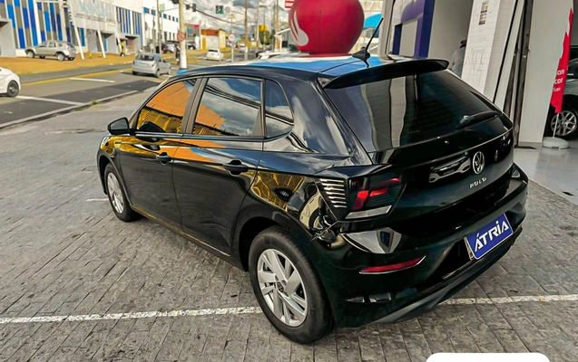 imagem-https://www.socarrao.com.br/sc-vehicle-images-prod/810895/1776696994449-2cc093df-964e-4391-bc4e-6b20c04fa87a.jpg