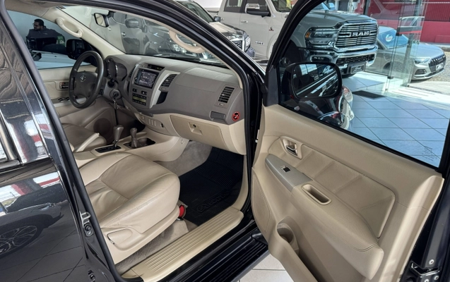 imagem-https://www.socarrao.com.br/sc-vehicle-images-prod/811408/1786449804495-Xt4OjE1zAcjt1f5abJM3j03HNX2gGGU551fJ.jpg