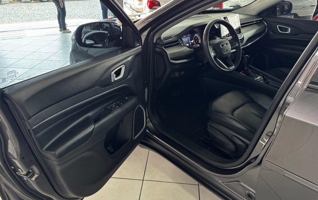 imagem-https://www.socarrao.com.br/sc-vehicle-images-prod/811477/1785766248301-KJy23pQ9xaF9aFDwG4rDD3JvadSDFKTj3IHI.jpg
