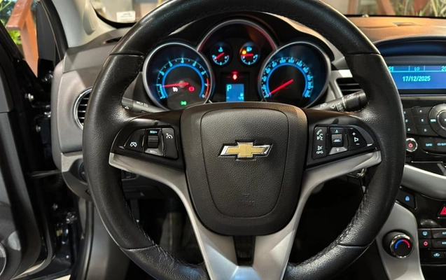 imagem-https://www.socarrao.com.br/sc-vehicle-images-prod/811485/1772024624358-vehicle_image_1766082192_0faab40ac5be4d2604ca263cd63f26f8.jpeg