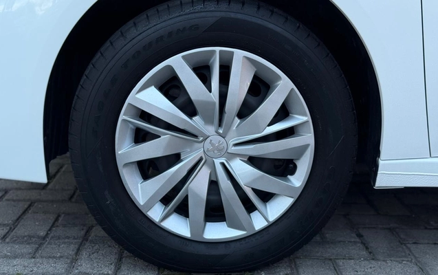 imagem-https://www.socarrao.com.br/sc-vehicle-images-prod/811598/1770730678326-V2hhdHNBcHAgSW1hZ2UgMjAyNi0wMi0wOSBhdCAxOC40MS4zNCAoMSkuanBlZw.jpeg
