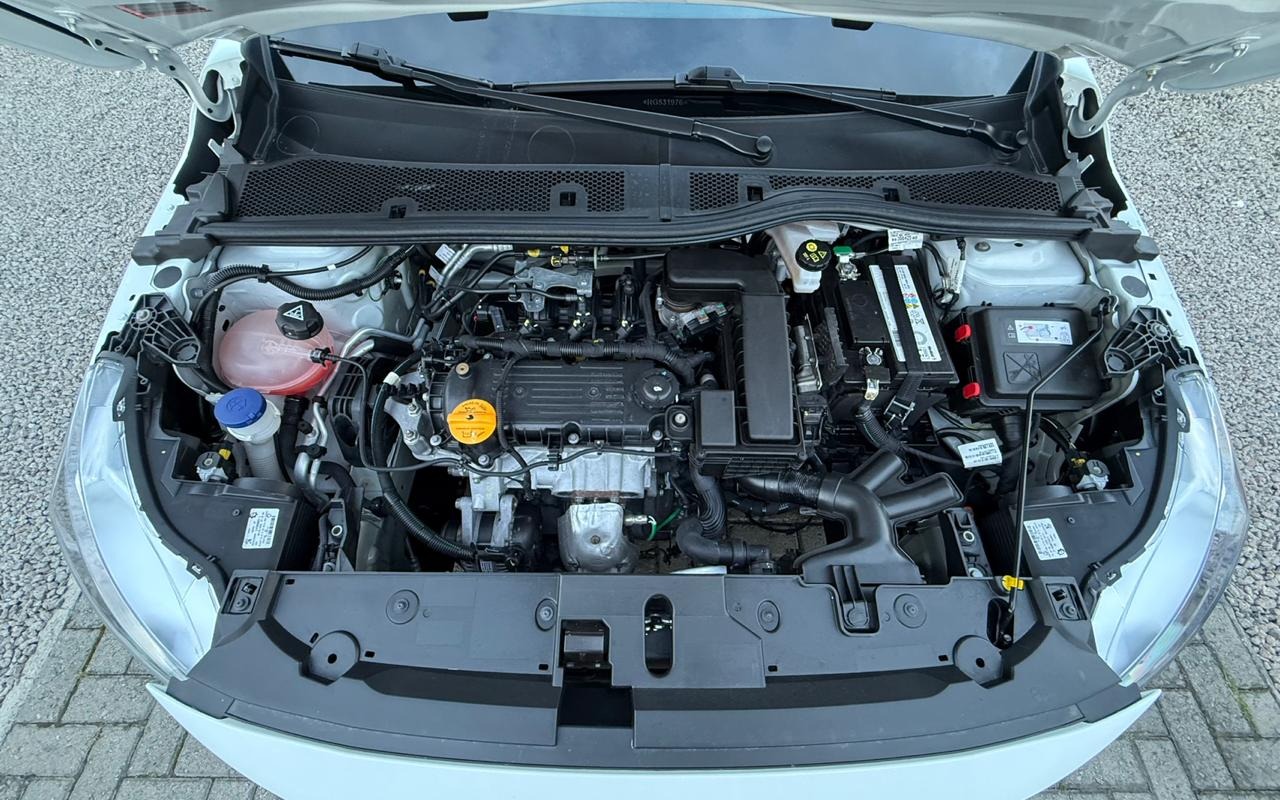 imagem-https://www.socarrao.com.br/sc-vehicle-images-prod/811598/1770730678761-V2hhdHNBcHAgSW1hZ2UgMjAyNi0wMi0wOSBhdCAxOC40MS40My5qcGVn.jpeg