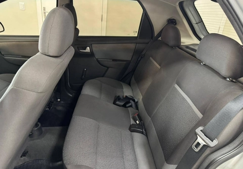 Chevrolet Celta 2013 Prata — foto 1 de 3