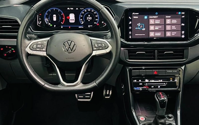 imagem-https://www.socarrao.com.br/sc-vehicle-images-prod/812412/1784842881139-7385187_15_B_94fbbc17d9.jpeg