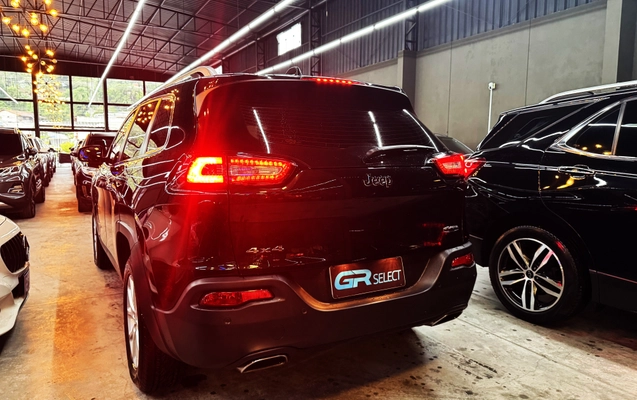 imagem-https://www.socarrao.com.br/sc-vehicle-images-prod/812453/1770741147035-003_22a8b60efe74c0d4b0e8556cf33b80c0.jpg