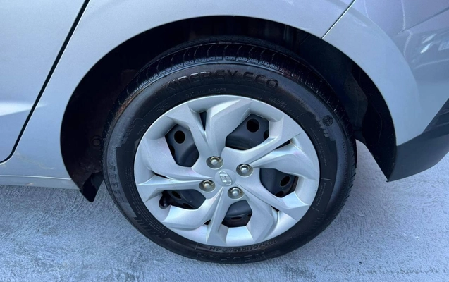 imagem-https://www.socarrao.com.br/sc-vehicle-images-prod/812503/1779737813692-6fe28854f41c45f6885950824f78f291_1769516609766.jpeg