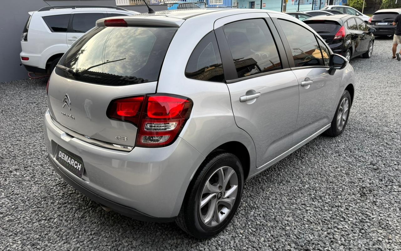 imagem-https://www.socarrao.com.br/sc-vehicle-images-prod/812523/1770741966380-V2hhdHNBcHAgSW1hZ2UgMjAyNi0wMi0wMiBhdCAxOC4xMy4zOCAoMSkuanBlZw.jpeg