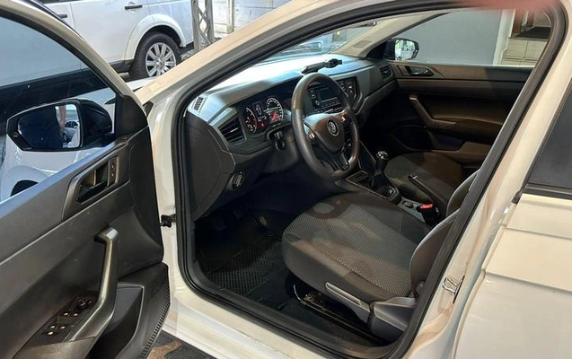 imagem-https://www.socarrao.com.br/sc-vehicle-images-prod/812710/1781008076170-6275384_4_B_c37bd7ad19.jpeg