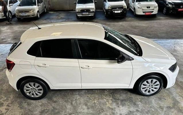 imagem-https://www.socarrao.com.br/sc-vehicle-images-prod/812710/1781008076190-6275384_17_B_c21727c53d.jpeg