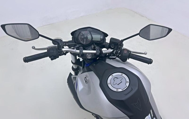 imagem-https://www.socarrao.com.br/sc-vehicle-images-prod/812832/1789671674852-6767804_5_B_dcad4cf636.jpeg