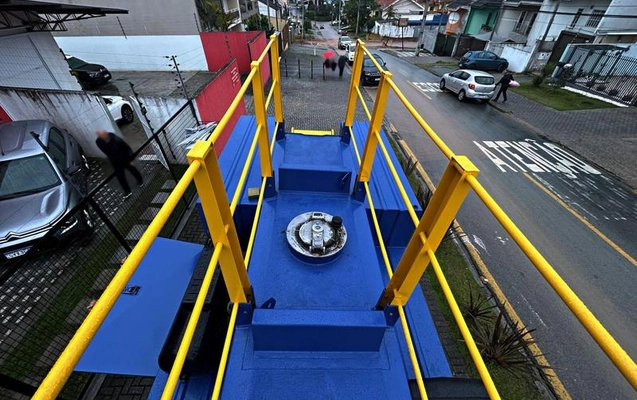 imagem-https://www.socarrao.com.br/sc-vehicle-images-prod/812868/1789059439908-7325555_18_B_be146b142c.jpeg