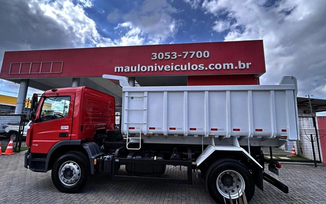 imagem-https://www.socarrao.com.br/sc-vehicle-images-prod/812897/1785960183843-7477816_12_B_8afaab2d12.jpeg