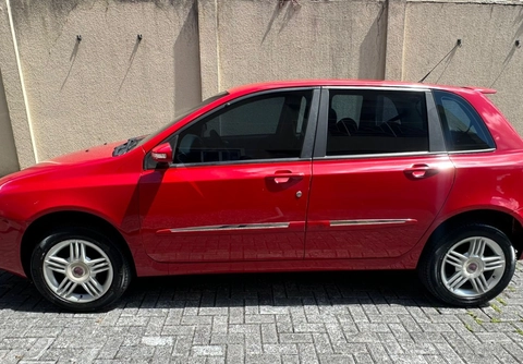 Fiat Stilo 2009 Vermelho — foto 1 de 3