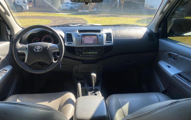 imagem-https://www.socarrao.com.br/sc-vehicle-images-prod/813425/1789825887890-cec36f3b367d4a13ad7f3e2abb0d4ad8_1770746514329.jpeg