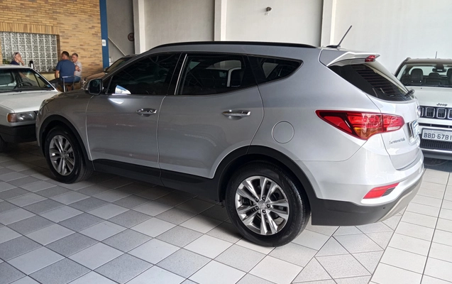 imagem-https://www.socarrao.com.br/sc-vehicle-images-prod/813983/1786999086604-vehicle_image_1770750790_e1b2ff62c645c262aceeb5c23bd1f7e9.jpeg