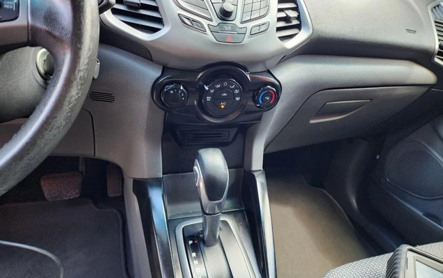 imagem-https://www.socarrao.com.br/sc-vehicle-images-prod/814459/1784921969865-7778669_5_B_53815040b6.jpeg