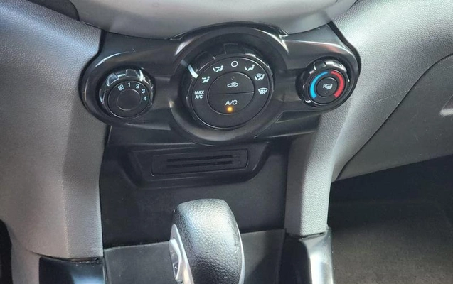 imagem-https://www.socarrao.com.br/sc-vehicle-images-prod/814459/1784921969866-7778669_10_B_6a8423b092.jpeg
