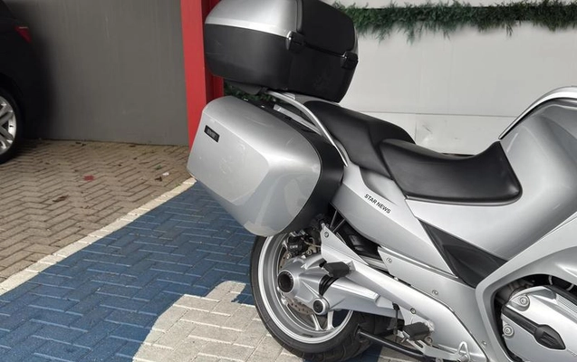 imagem-https://www.socarrao.com.br/sc-vehicle-images-prod/817982/1789587167398-7776131_13_B_7301ebfe76.jpeg