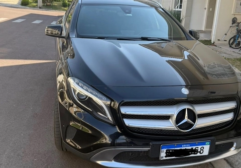 Mercedes-Benz GLA 200 2015 Preto — foto 1 de 3