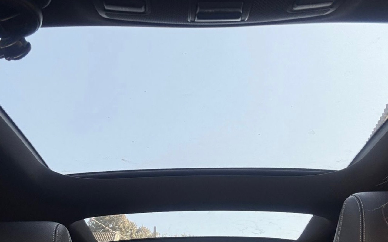 imagem-https://www.socarrao.com.br/sc-vehicle-images-prod/818092/1780152449423-NmU2ZDVhMDUtNzIzYi00NTkwLTg4MTAtMDhiYTdiMjQ1NWZmLmpwZWc.jpeg