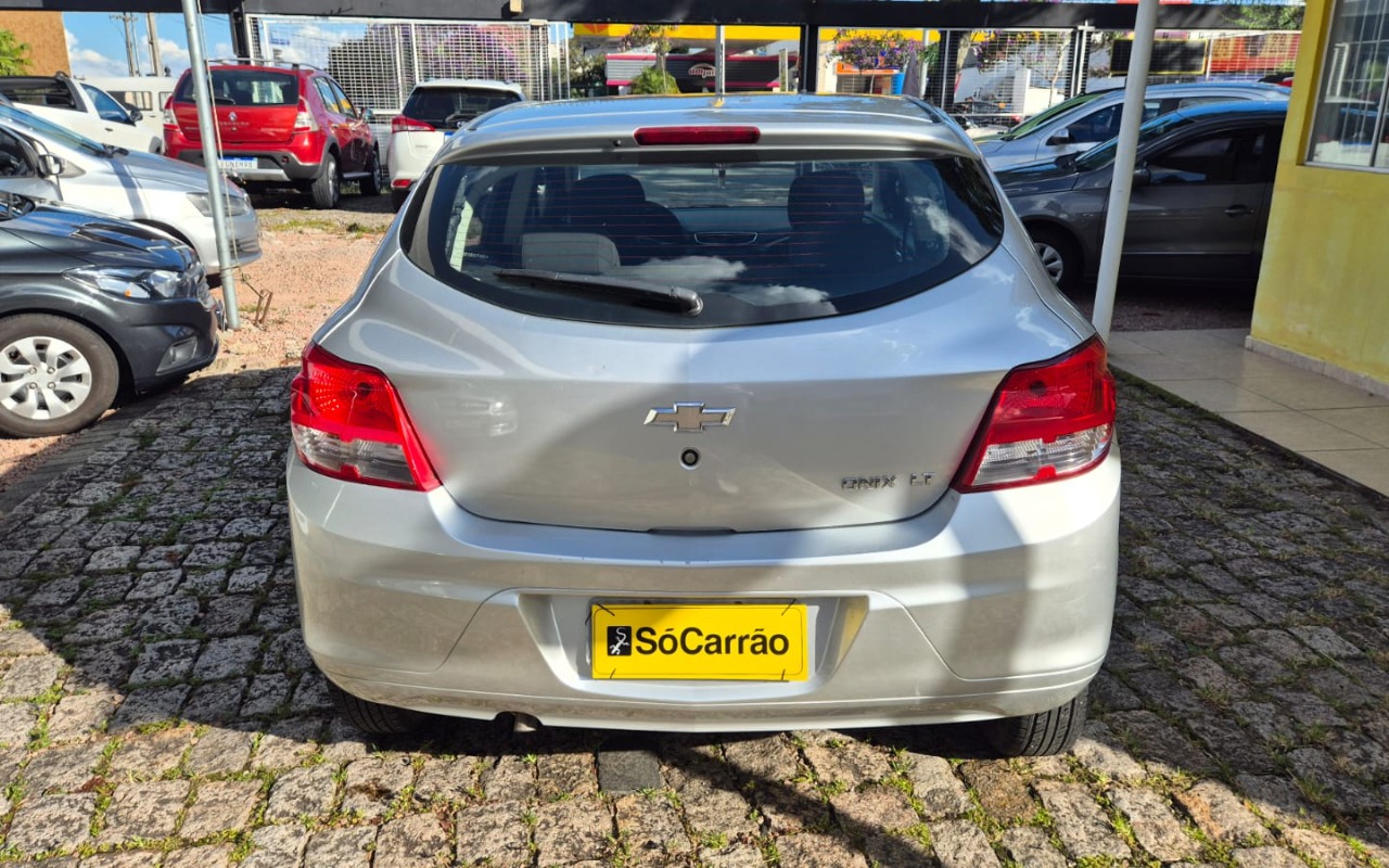 imagem-https://www.socarrao.com.br/sc-vehicle-images-prod/818345/1770815463102-V2hhdHNBcHAgSW1hZ2UgMjAyNi0wMi0xMCBhdCAxNy4zMS4xMCAoMikuanBlZw.jpeg