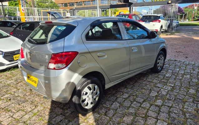 imagem-https://www.socarrao.com.br/sc-vehicle-images-prod/818345/1770815463221-V2hhdHNBcHAgSW1hZ2UgMjAyNi0wMi0xMCBhdCAxNy4zMS4xMCAoMSkuanBlZw.jpeg
